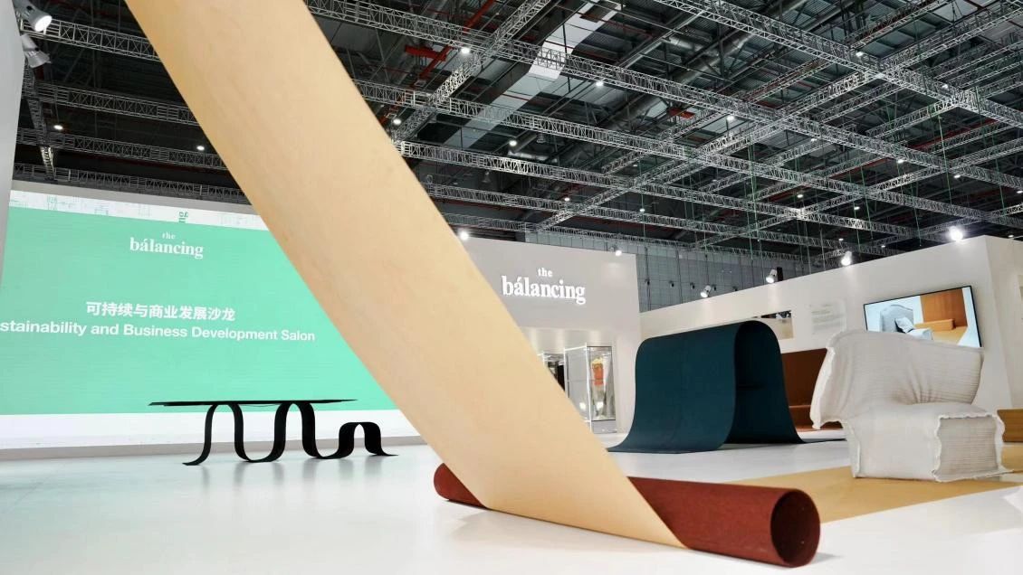 武漢展會設計搭建公司領你看最具有創意00家企業展臺的2023進博會(百聯集團展臺)3