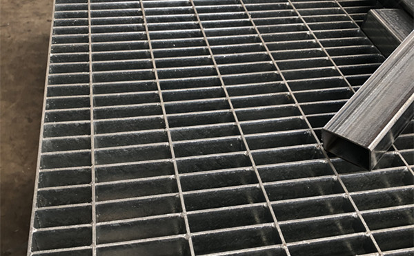 熱鍍鋅鋼格板高空防墜物?@泰江鋼格板 熱鍍鋅鋼格板高空防墜物?@泰江鋼格板